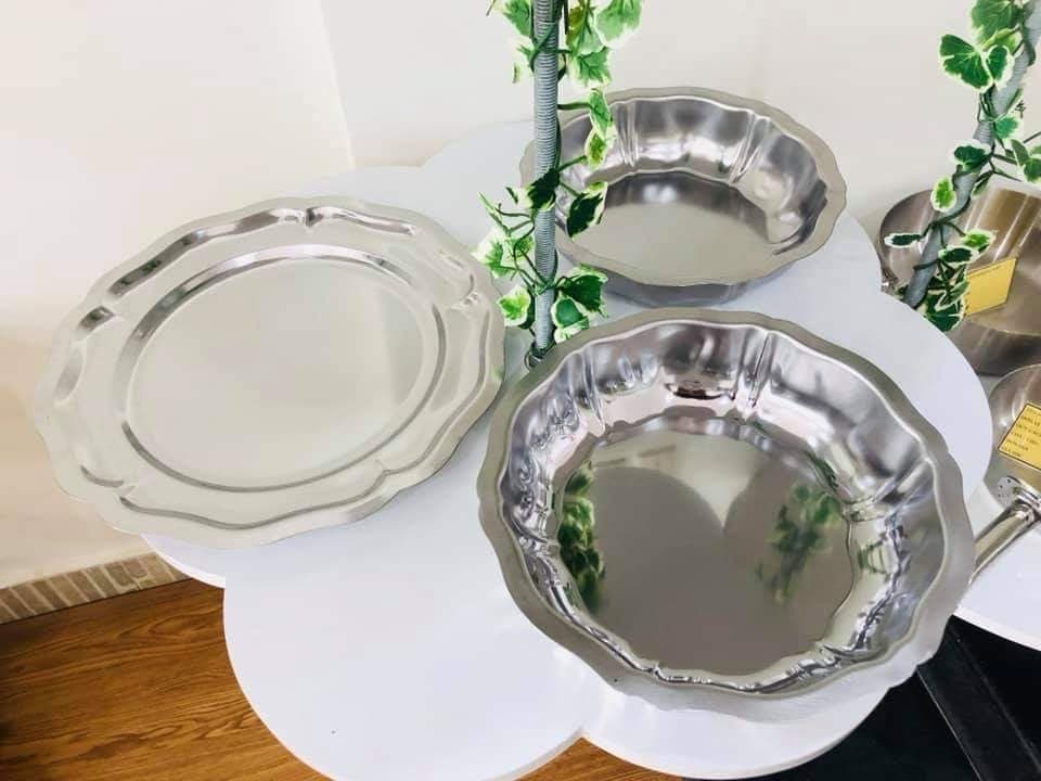 Khay đĩa inox cho bếp ăn công nghiệp và căng tin